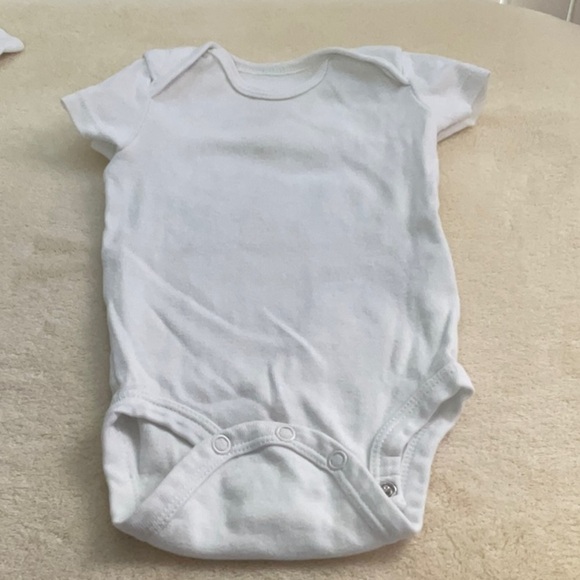 ONIES - Picture 4 of 12